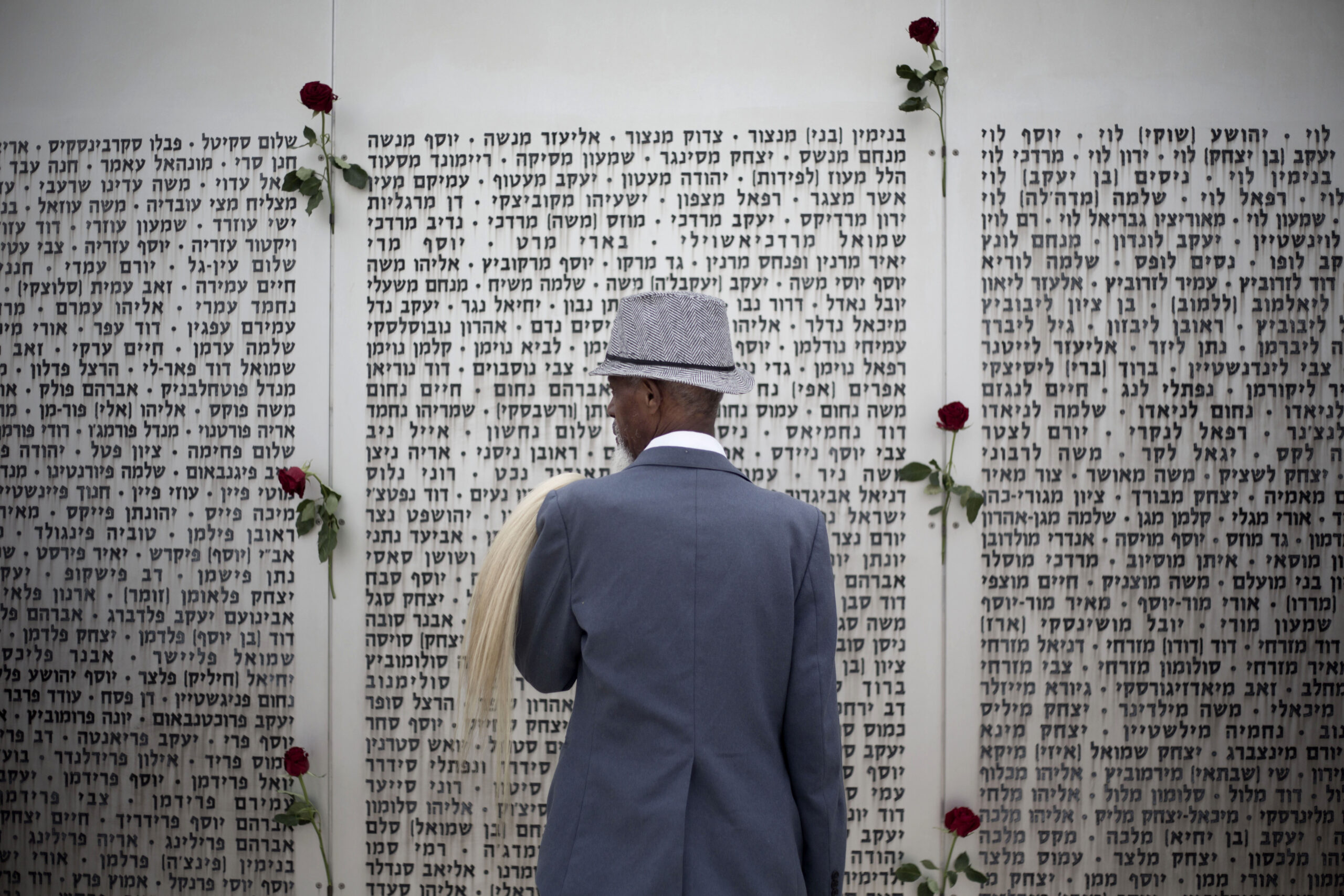 Israel honors war dead with somber Memorial Day