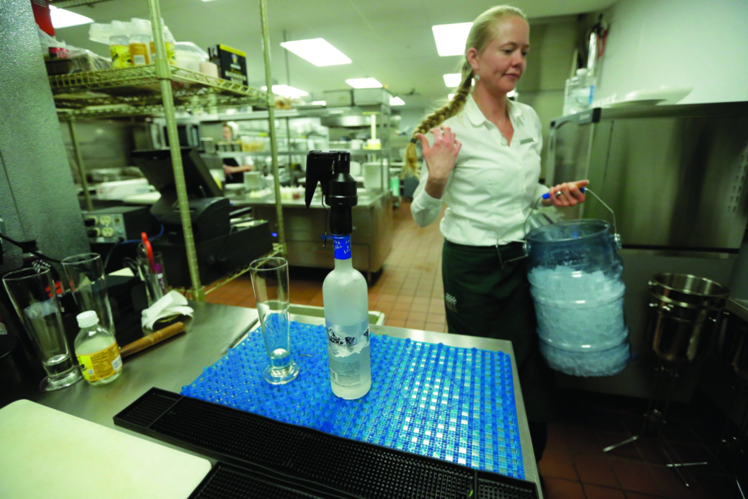 Utah liquor bill aims to take down ‘Zion curtains’