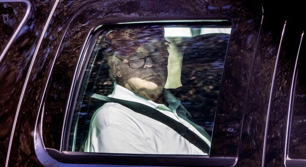 Photo of Trump peering over glasses turns heads