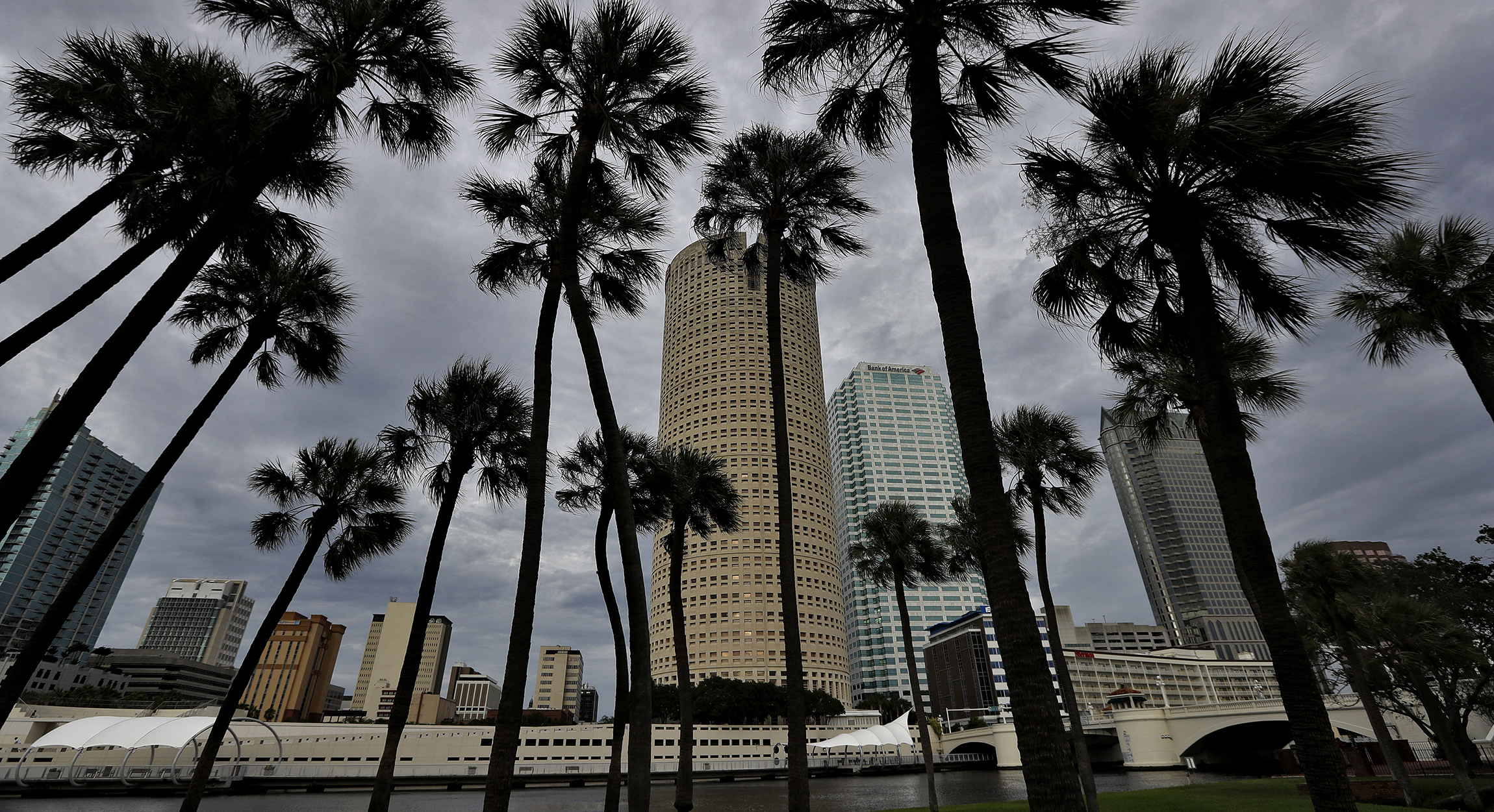 Tornadoes spotted in Florida as Hurricane Irma nears