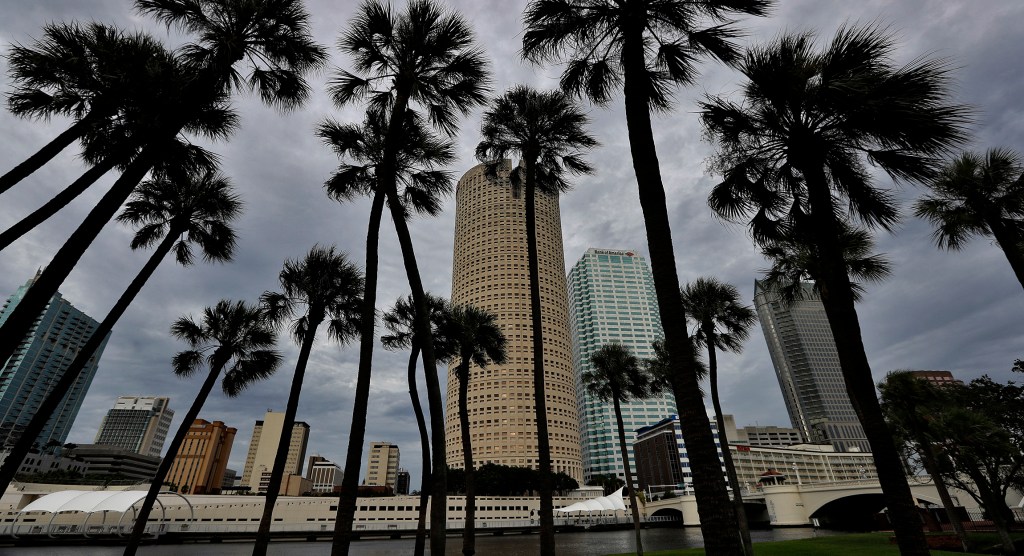 Florida teenager dies from electrocution during storm