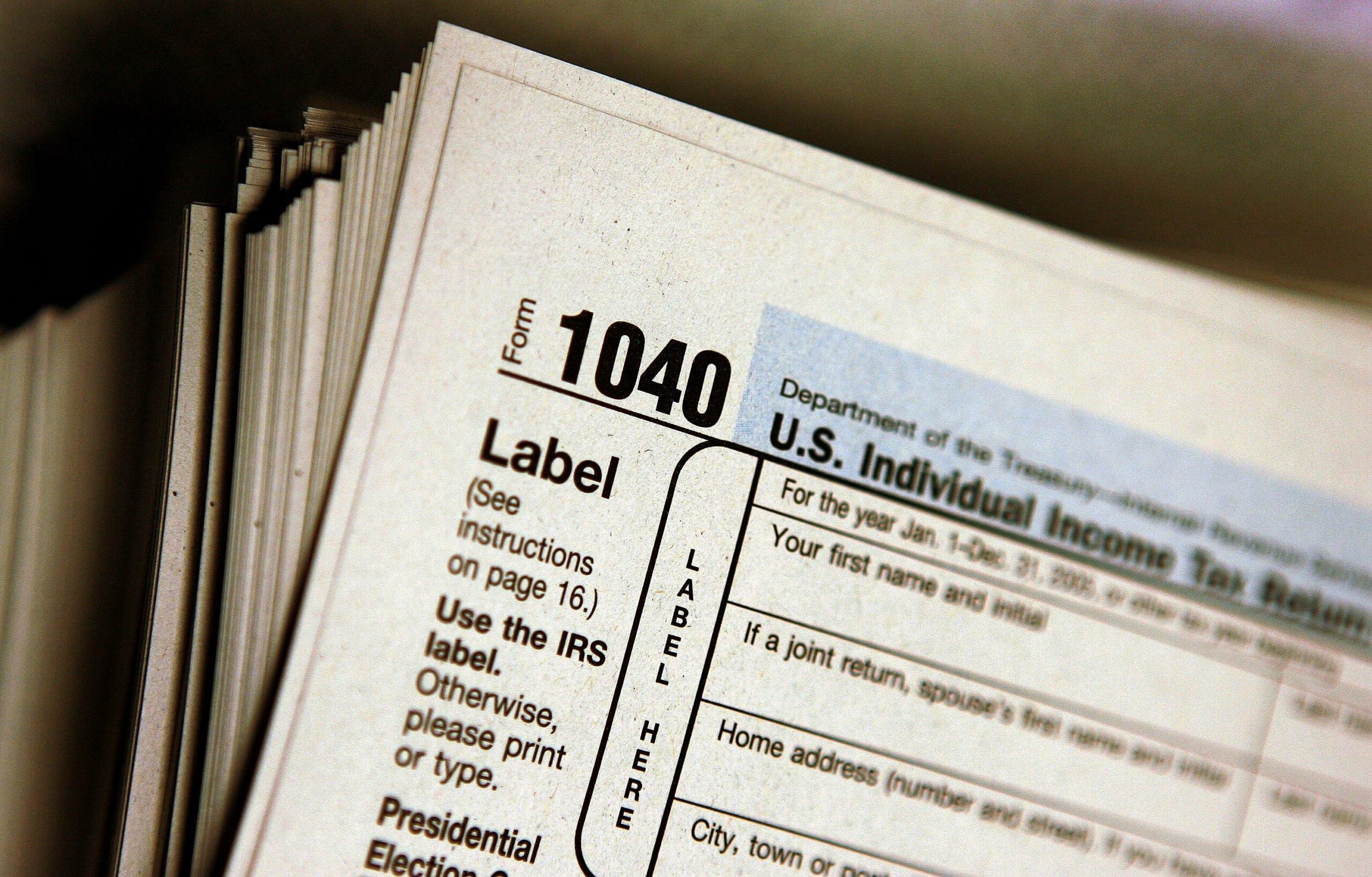 Worried about Romney, GOP eyes summer tax vote
