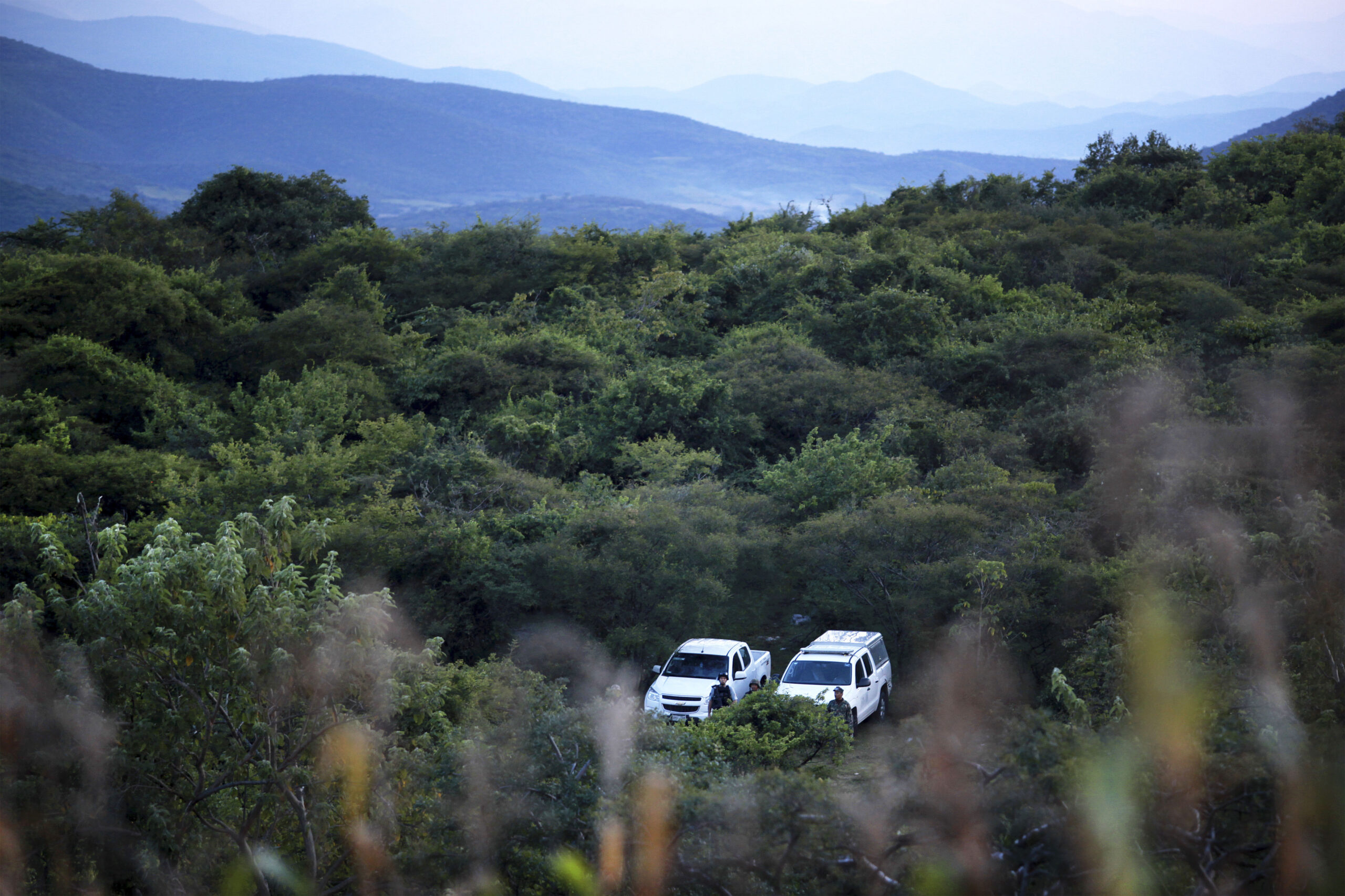 Mexico governor: Some bodies aren’t of students