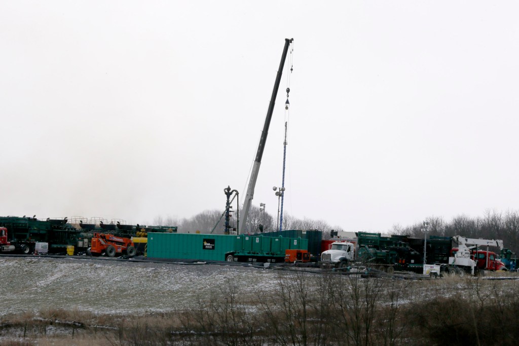 EPA halts rules on frackers ahead of climate decision