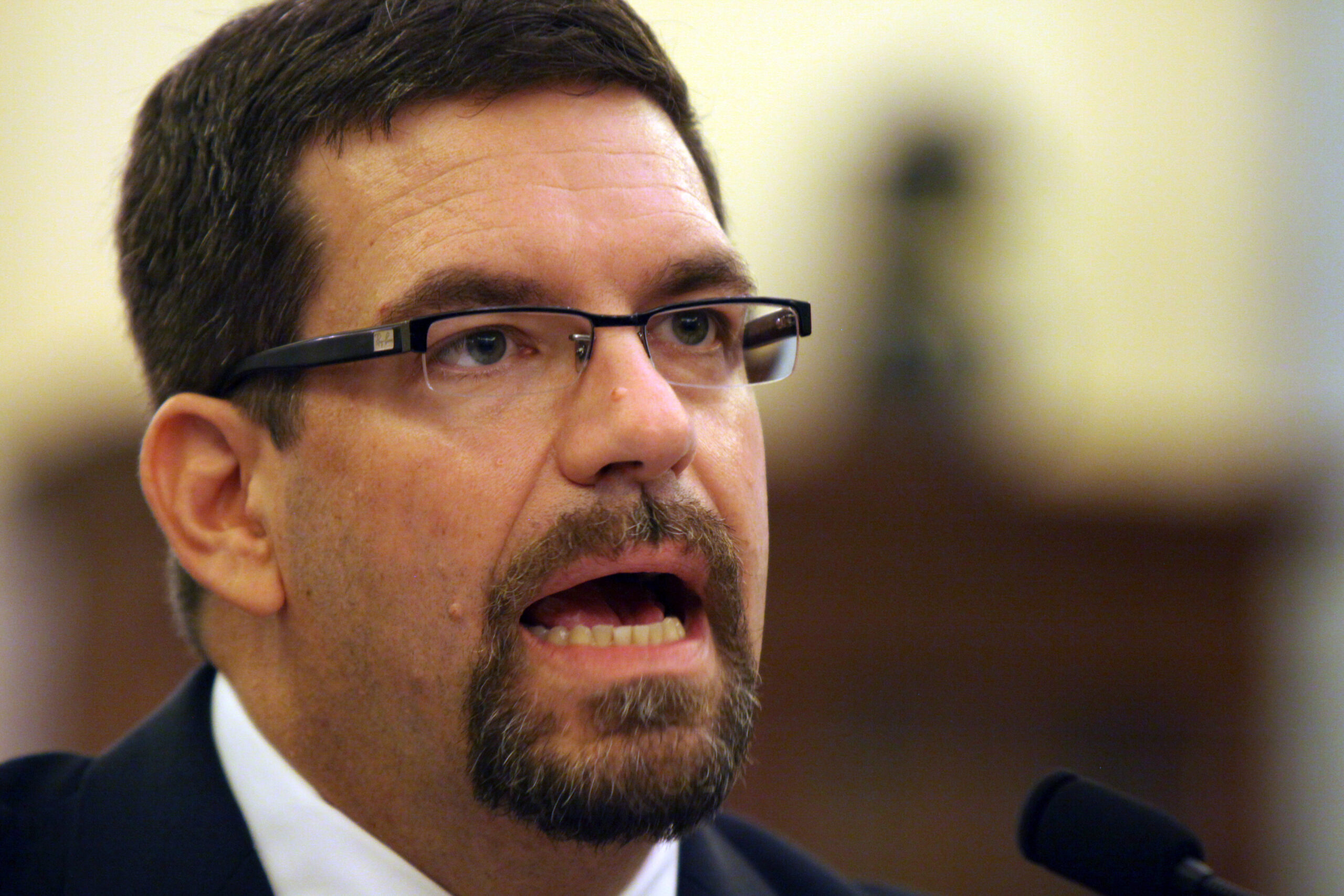 Congress: Safety agency mishandled GM recall