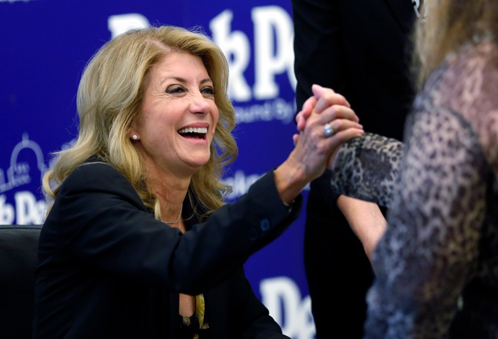 Joyful Wendy Davis says she’s ‘fighting back tears’ after abortion ruling