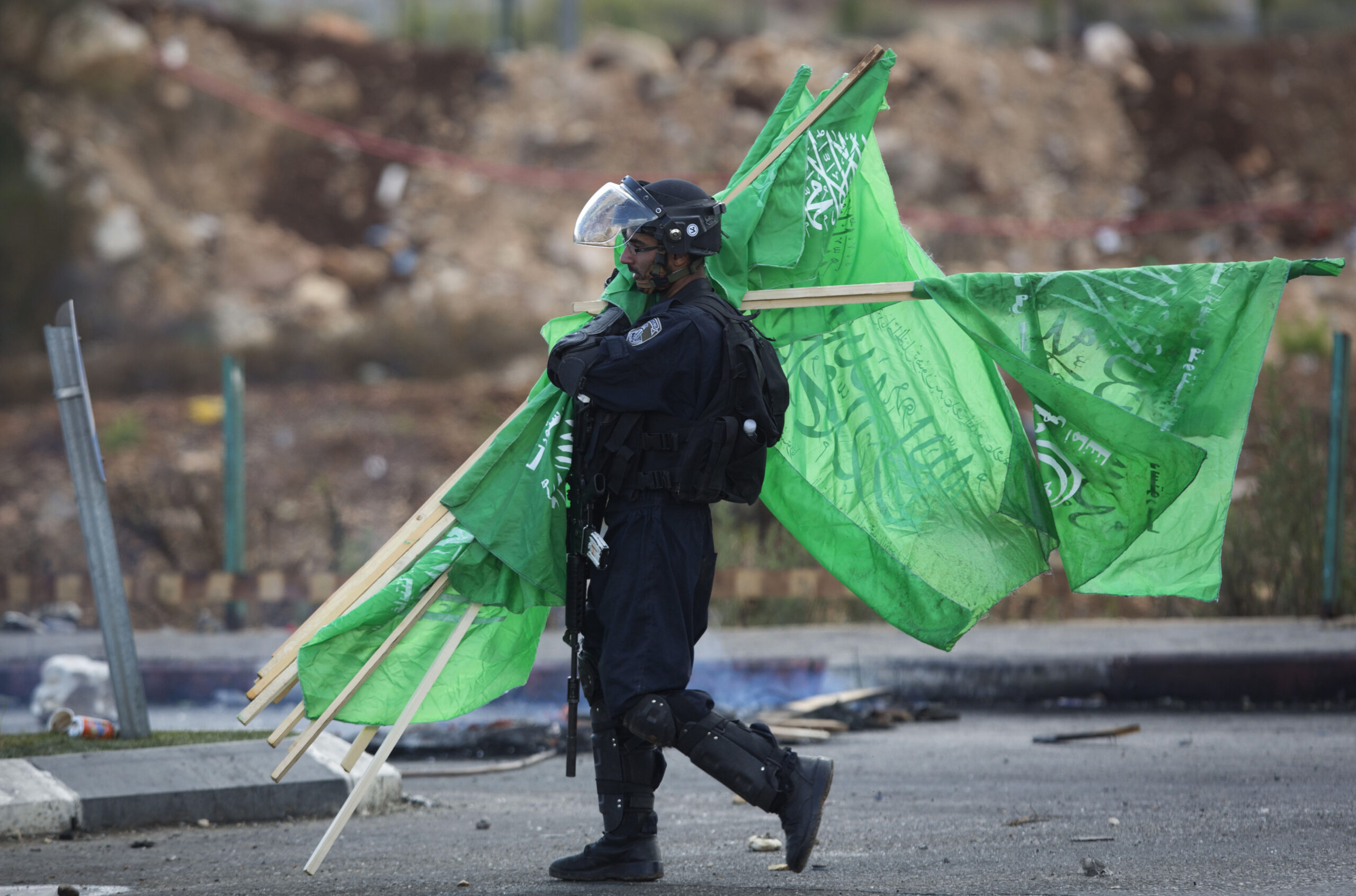 Hamas initiates ‘day of rage,’ sets fire to tomb
