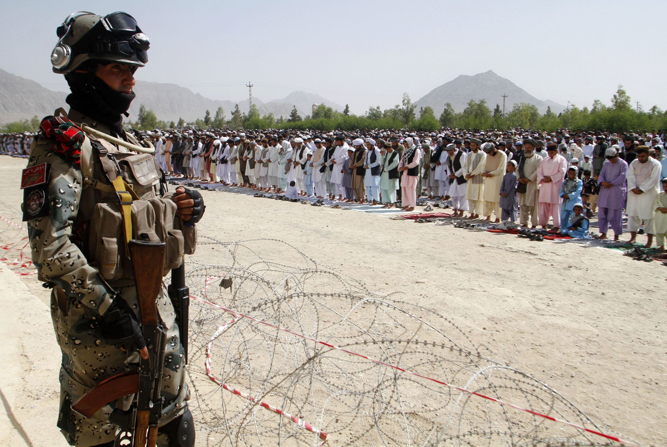 Suicide bomber kills Afghan president’s cousin