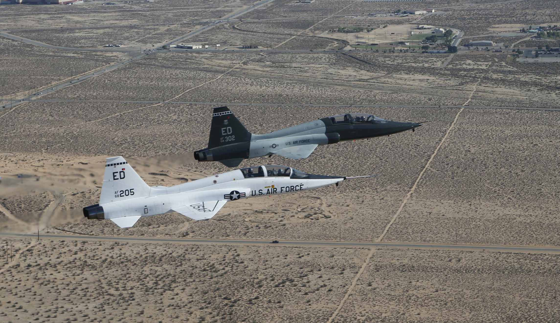 Air Force suspends trainer flights at Texas base after deadly crash