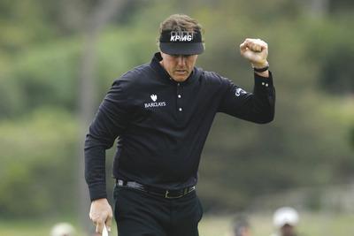 Mickelson just rides the wave at Pebble Beach