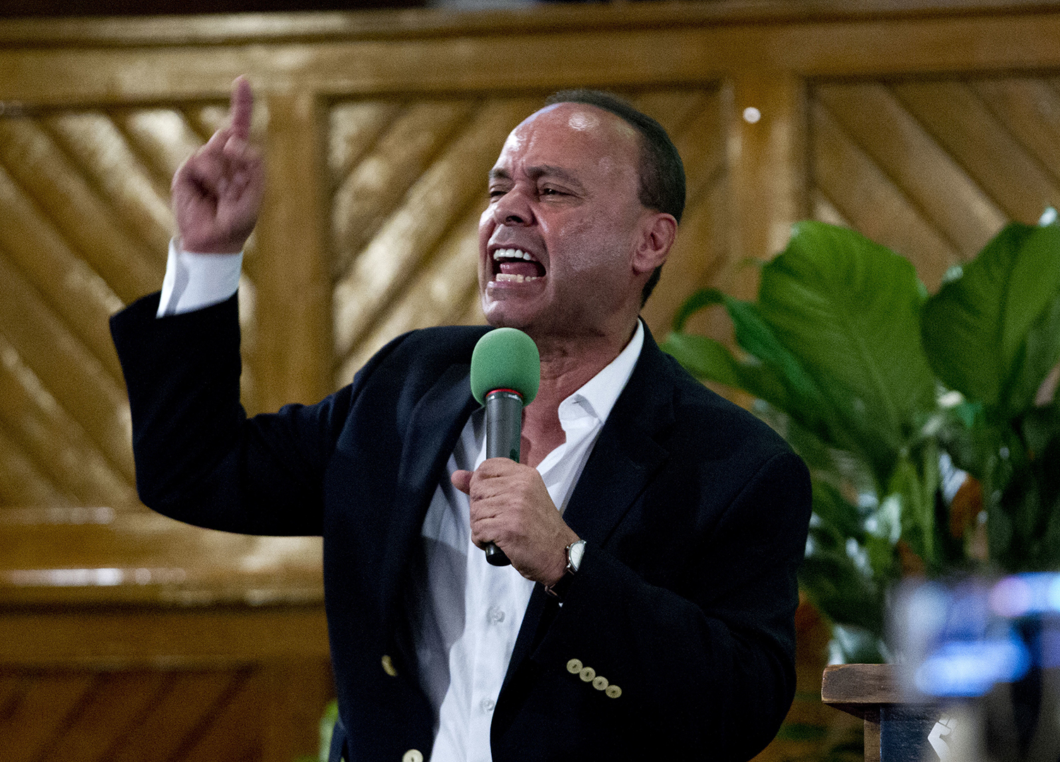 Democrat: Trump might as well build a ‘big statue of a middle finger pointed’ at Mexico