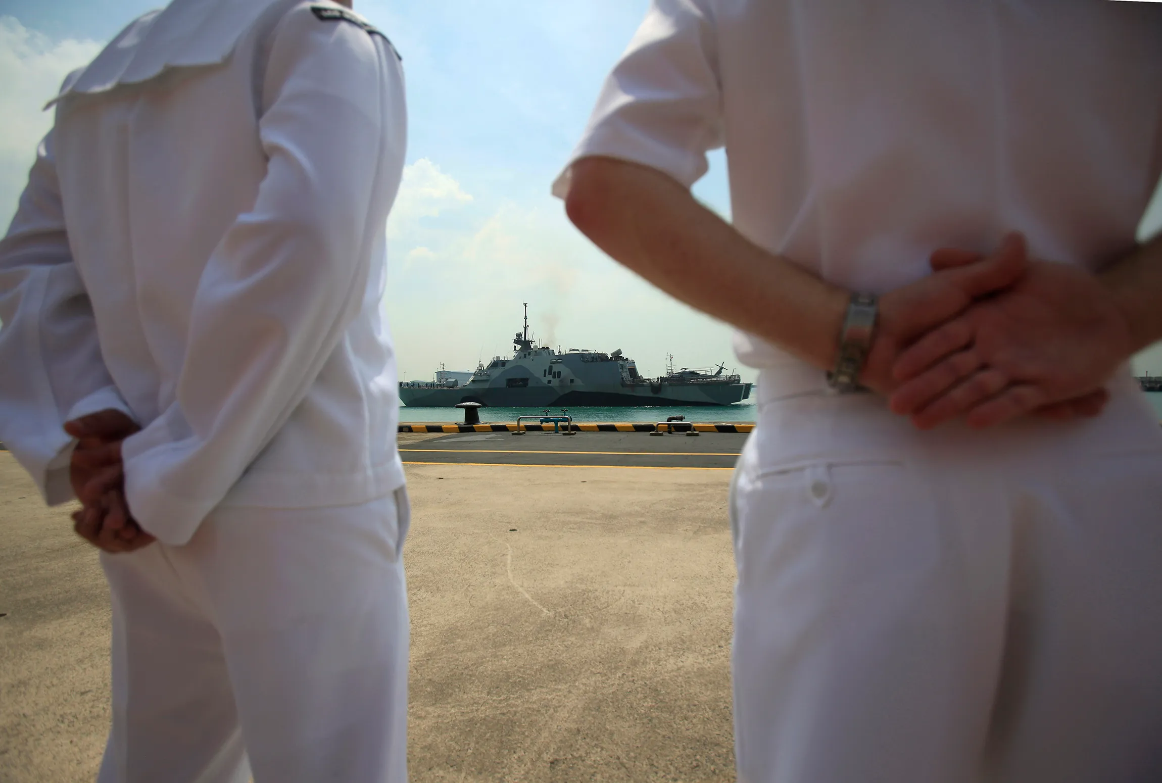 Senior DoD contracting officer pleads guilty to accepting bribes in Navy fraud case