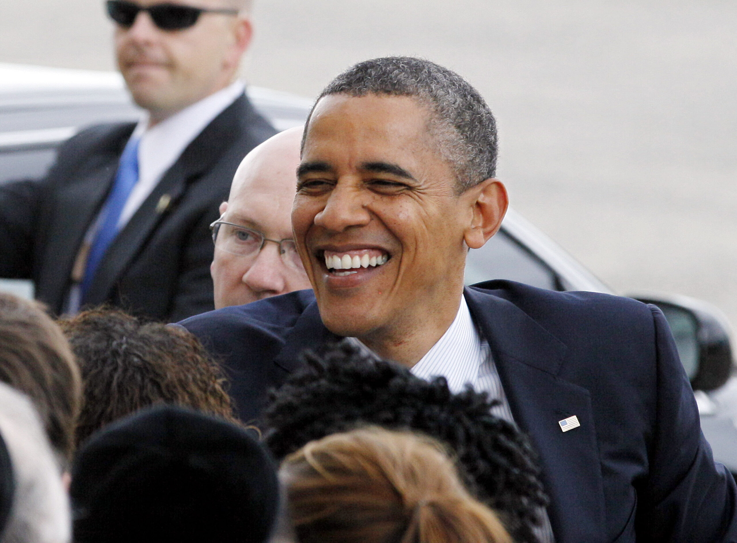 Obama soothes supporters as Romney makes gains