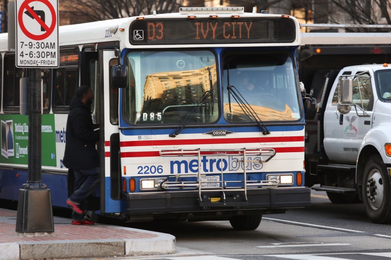 Metro has averaged about six bus crashes per day, but rider and employee injuries have dropped. (Photo: Graeme Jennings/Examiner file)