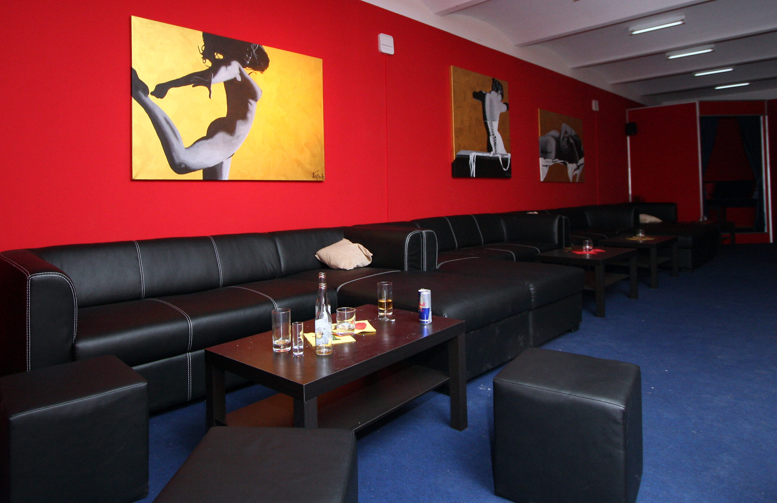 ‘Swinger’ general kept security clearance despite violating military law