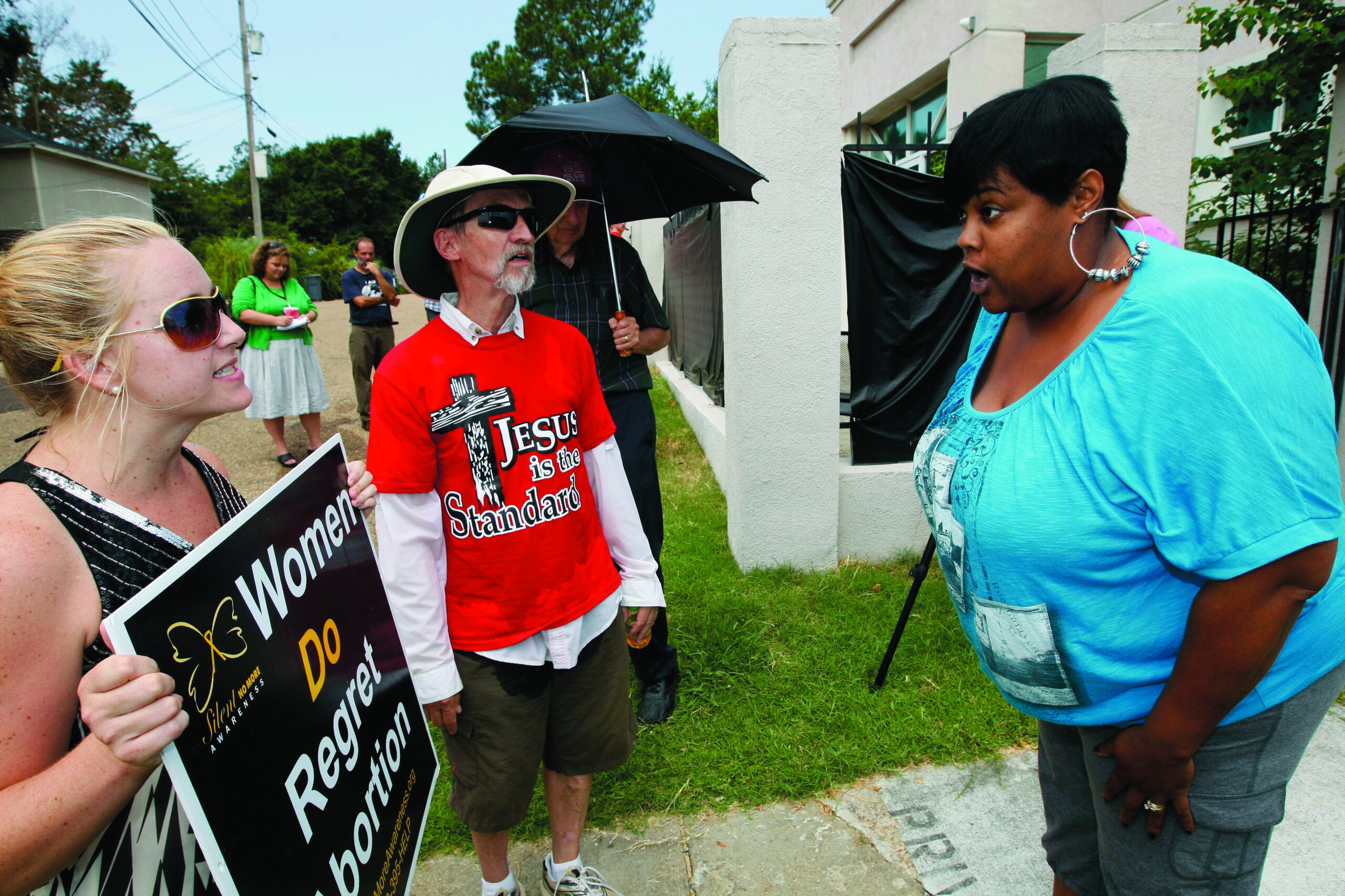 Judge grants more time to Miss. abortion clinic