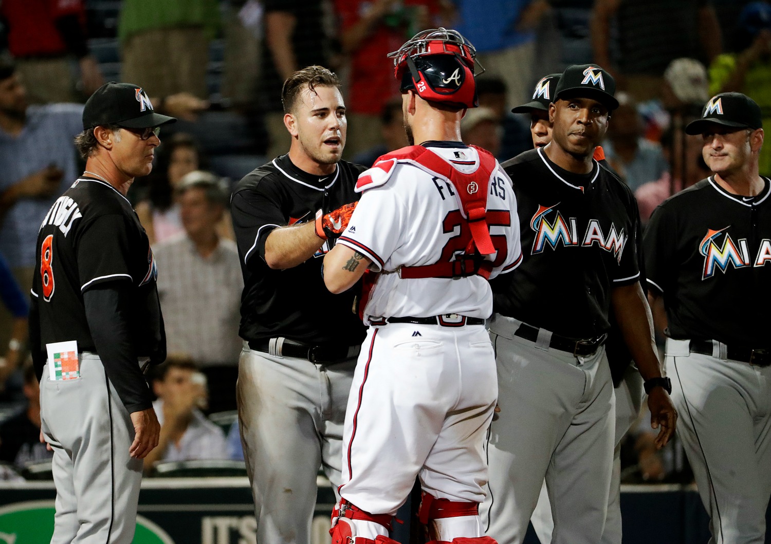 Trump praises Jose Fernandez in pitch to Cuban Americans