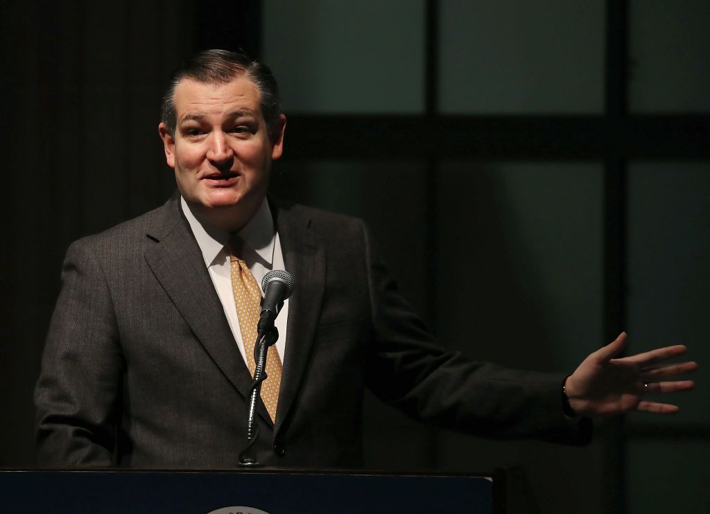 Watching Ted Cruz Spin on Roy Moore and Al Franken Will Make You Dizzy