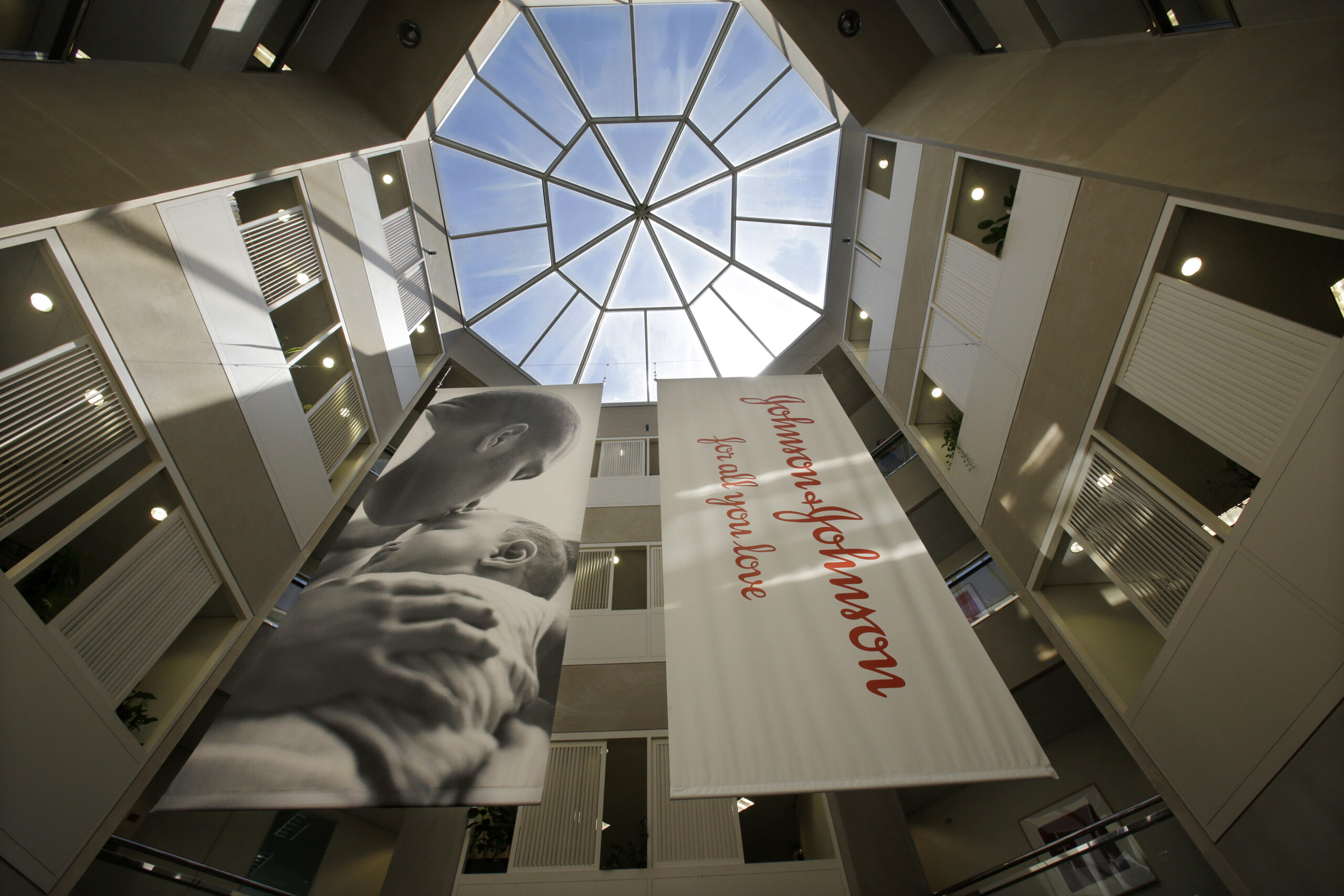 Johnson & Johnson’s 4Q profit rises 19 percent