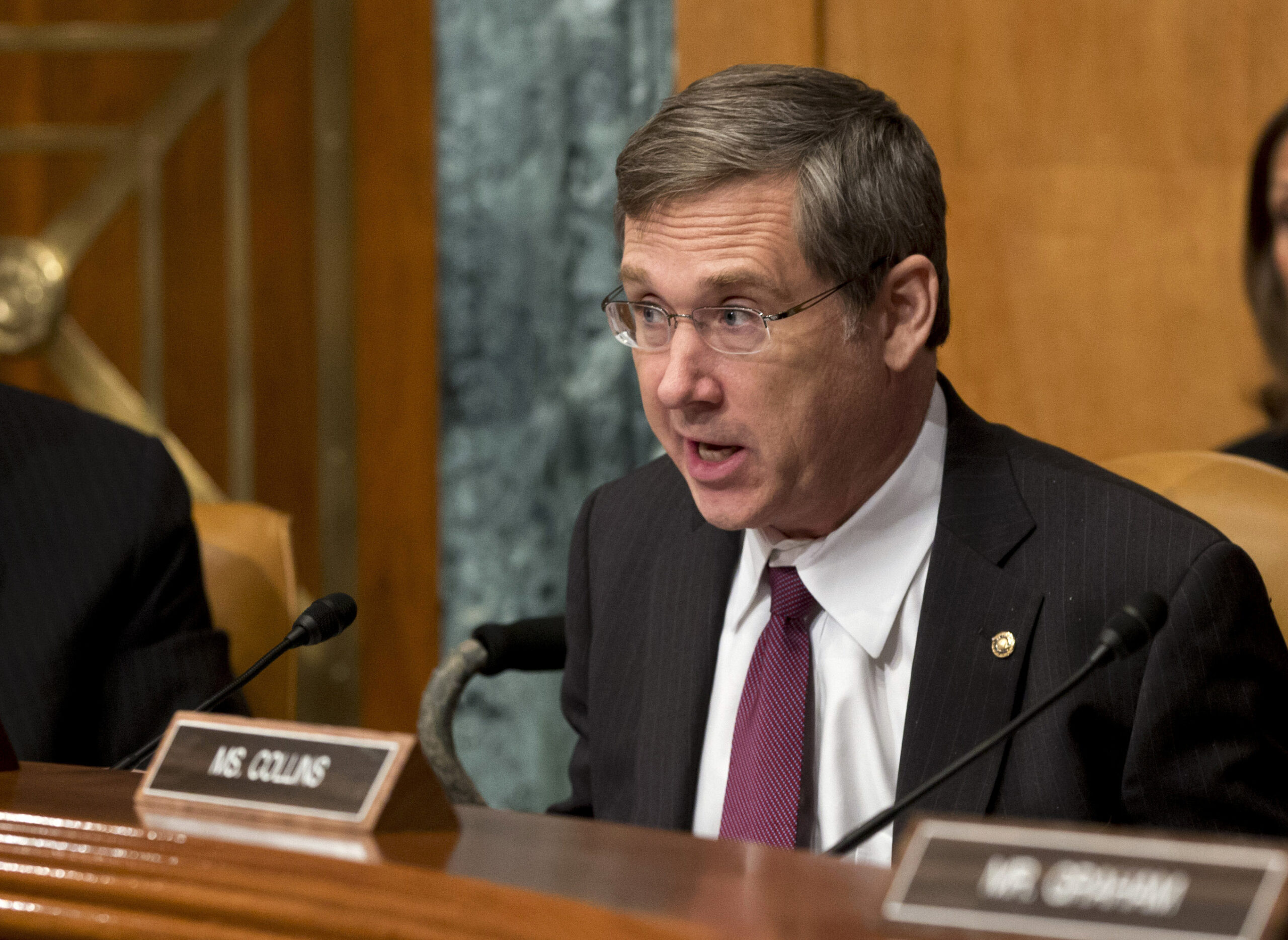 Mark Kirk says he won’t endorse anyone in Illinois GOP primary