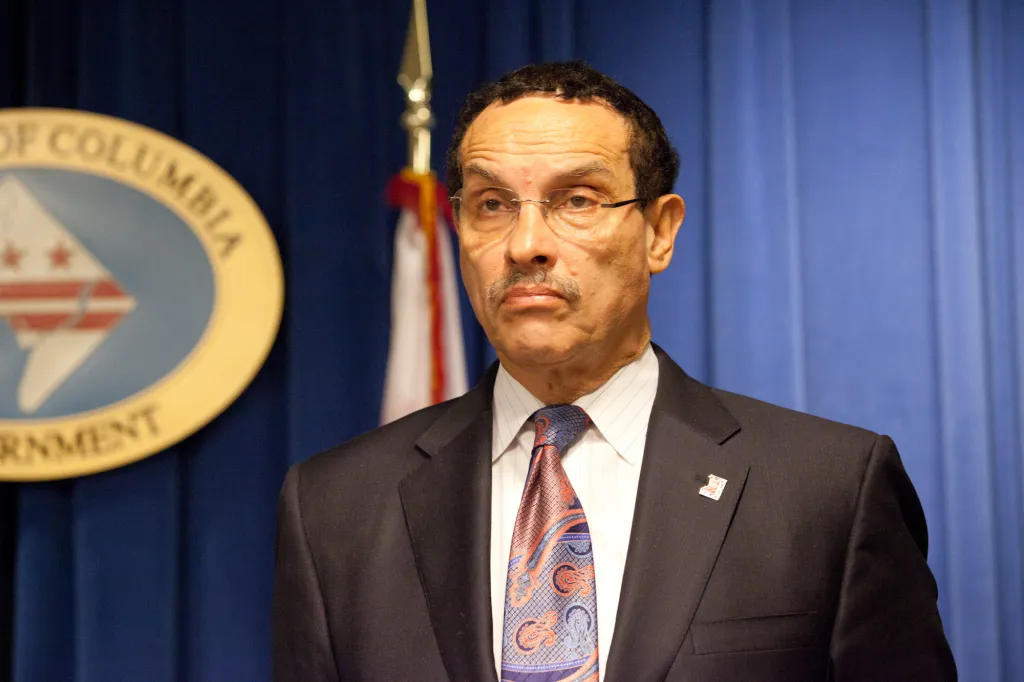 Examiner Local Editorial: Gray can be mayor or defendant, but not both