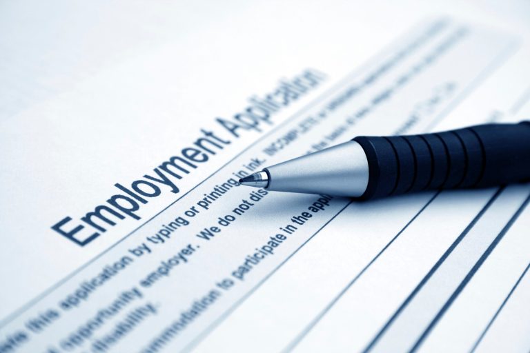 Delayed September jobs report disappoints: 148,000 new jobs; unemployment rate at 7.2 percent The U.S. labor market remained stuck in a rut in September, as the number of new jobs created fell to 148,000 and the unemployment rate edged down to 7.2 percent, the Labor Department announced.