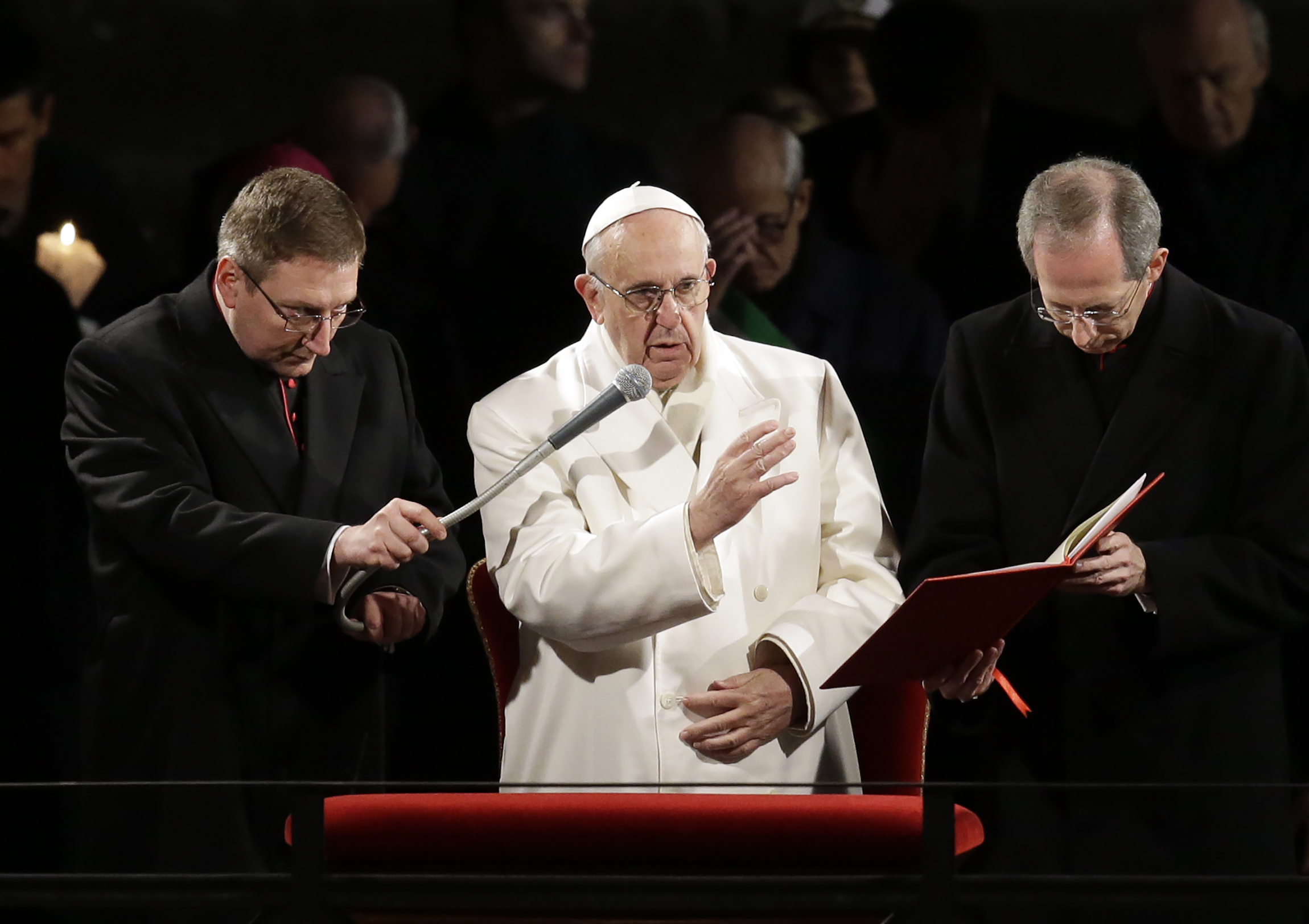 On Good Friday, pope delivers message to Islamic State