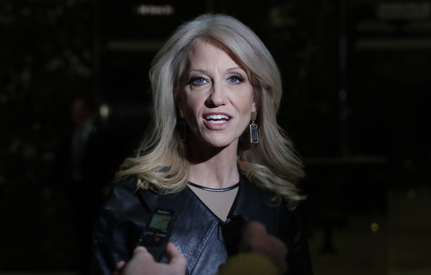 Conway: Why would Russia want Trump to win?