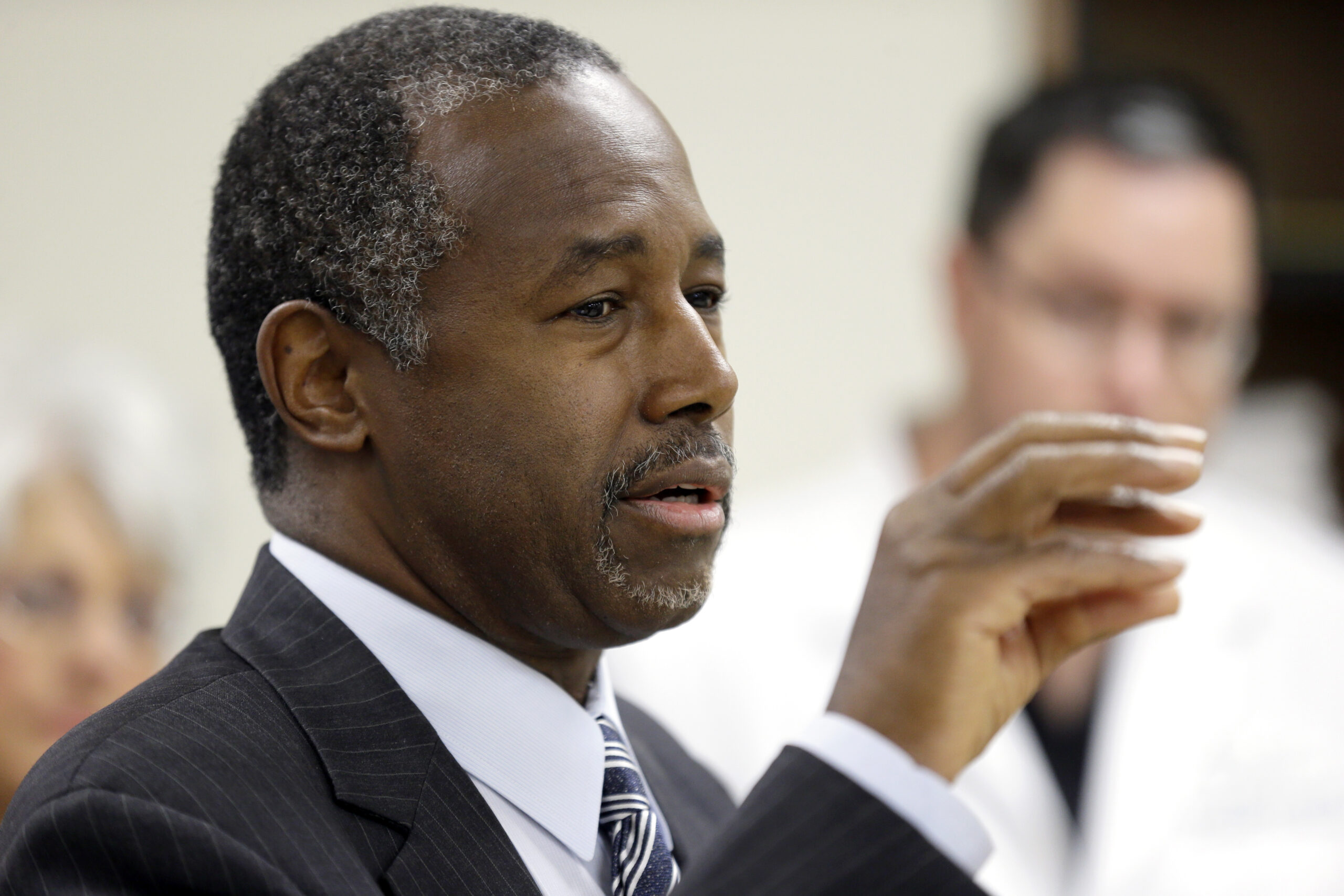 What Ben Carson did when he was held up at gunpoint