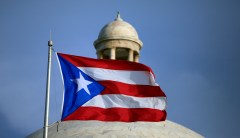 Federal judge says hedge funds can sue over Puerto Rico debt