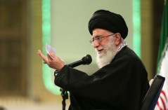 Iranian leaders insist on immediate sanctions relief