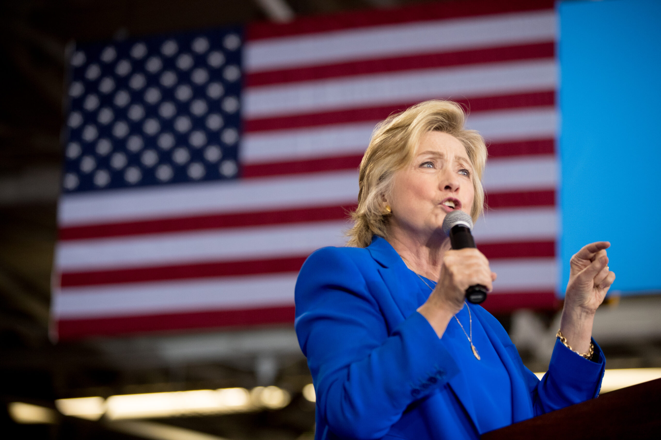 Clinton launches tweetstorm assailing Trump Org