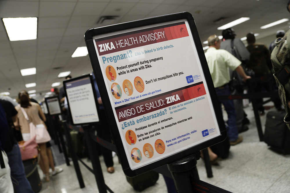 Democrats plan Zika hearing to pressure GOP on money