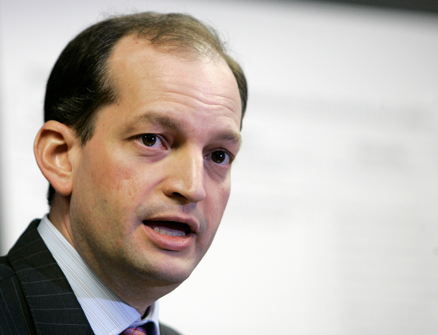 Union backs Acosta for labor secretary