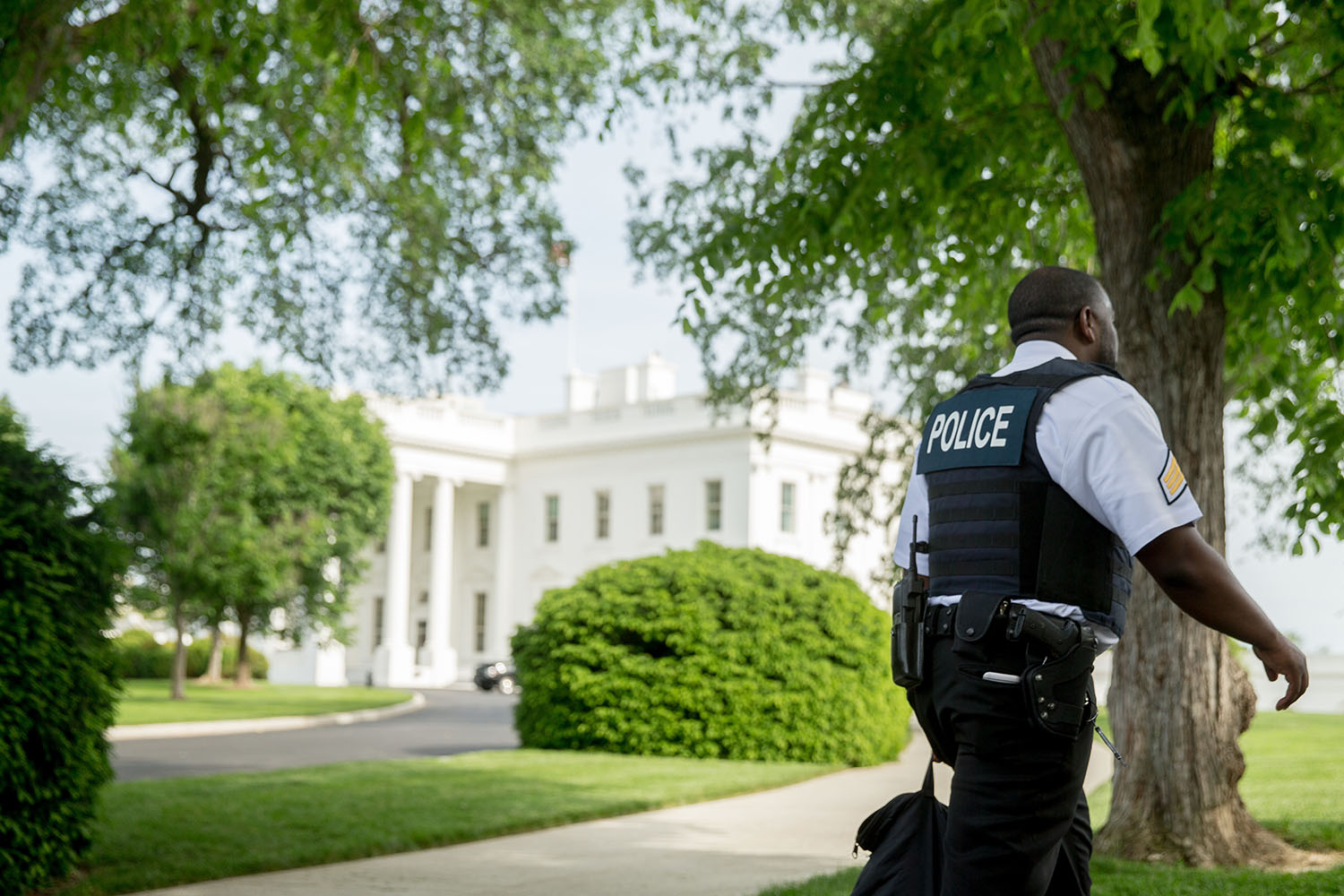 Report: Rattled WH locked down by balloons