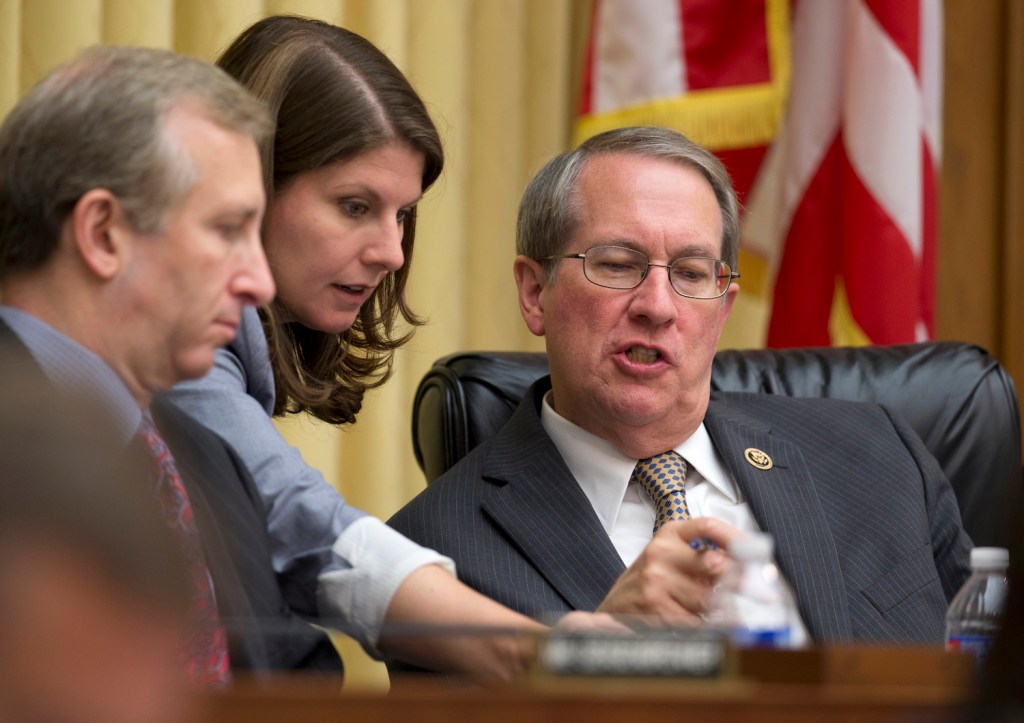 Republican introduces Internet sales tax framework