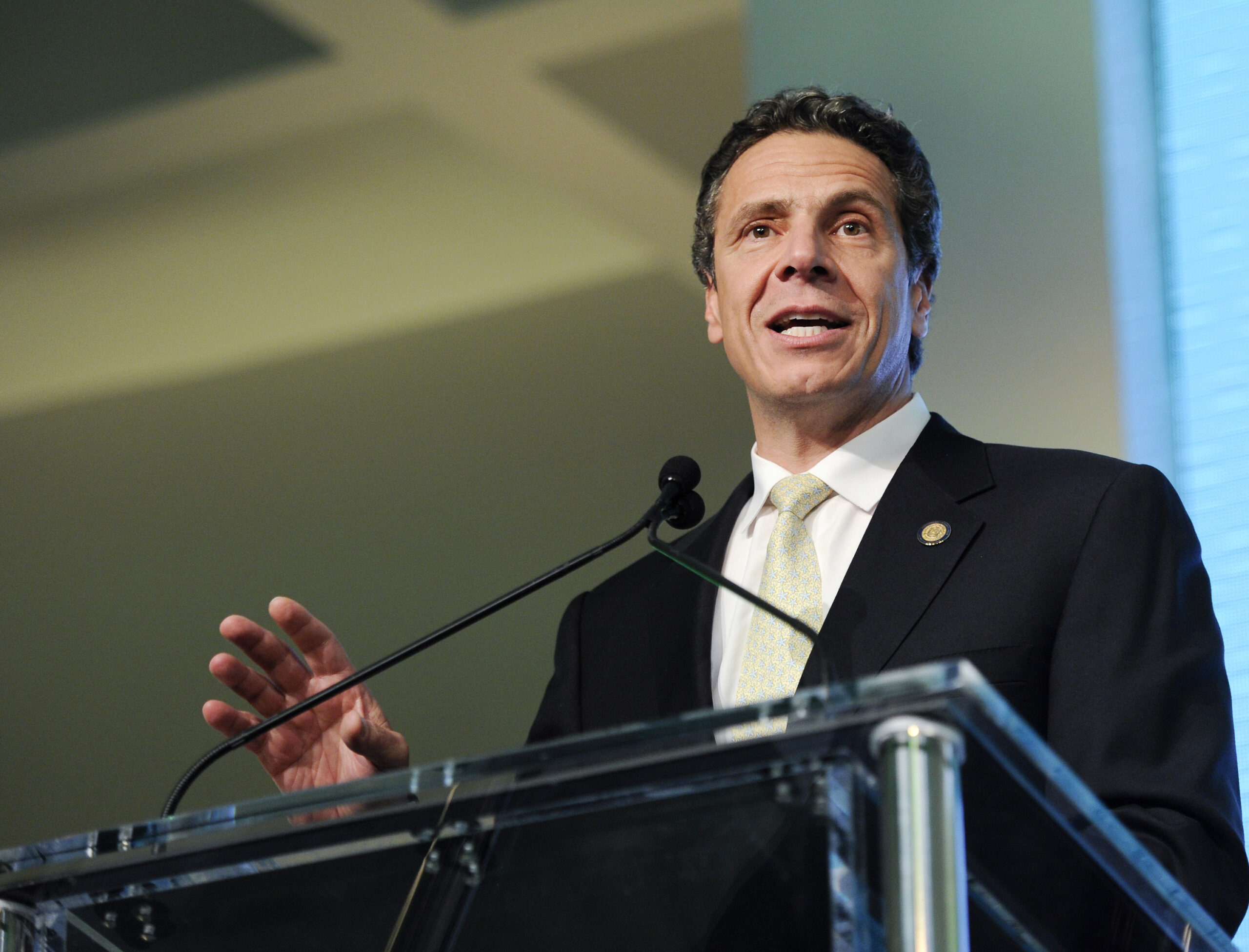 Gov. Andrew Cuomo: Anthony Weiner, Eliot Spitzer are ‘great political theater’