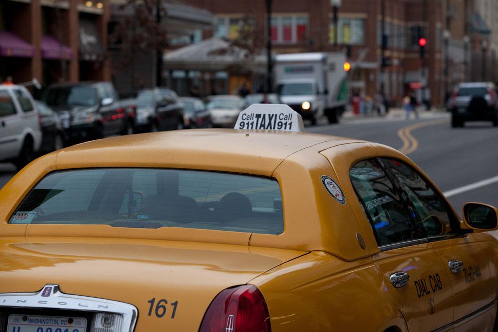 D.C. begins adding smart meters to taxis