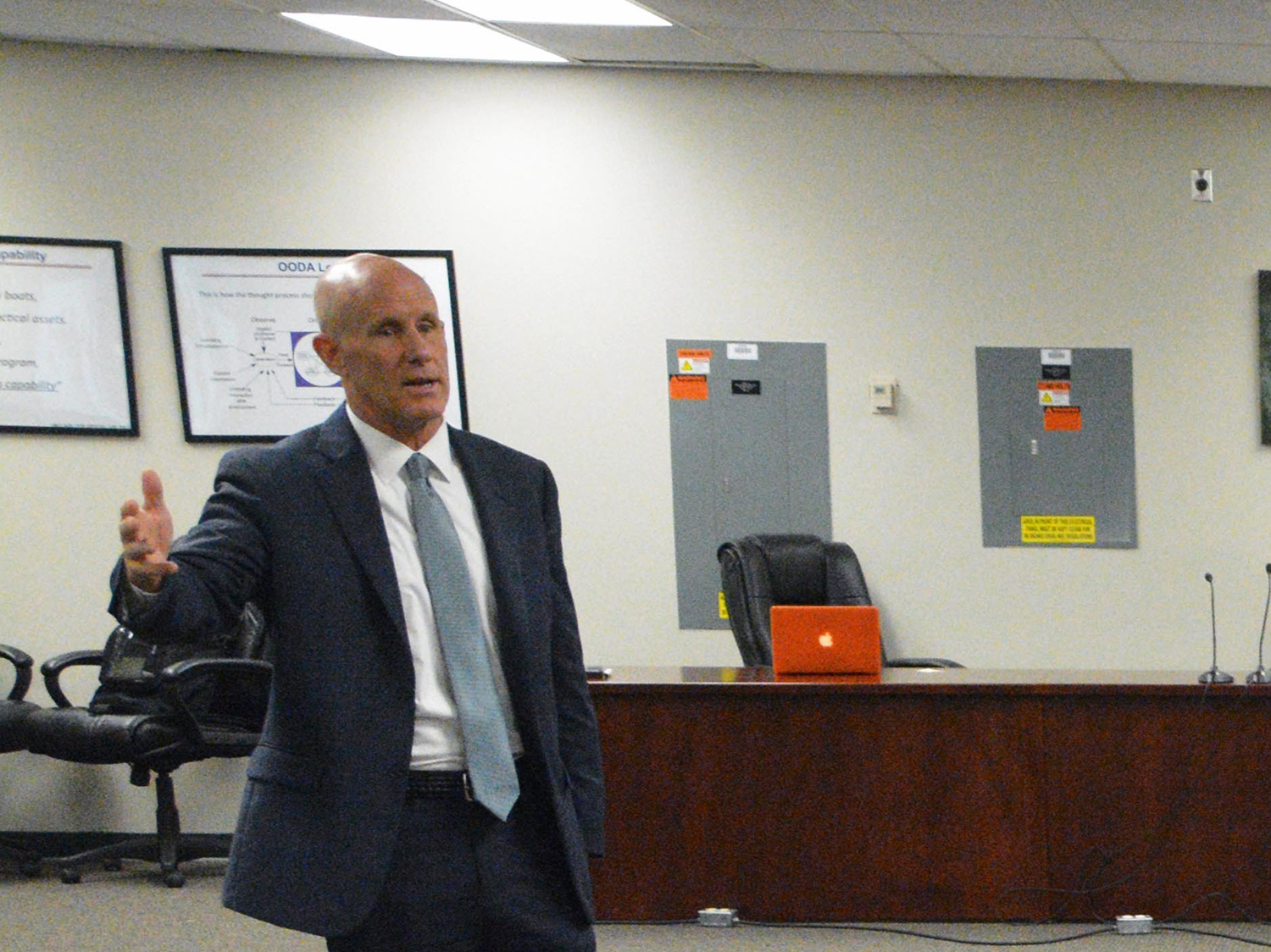 Retired SEAL Vice Adm. Robert Harward top candidate to replace Flynn