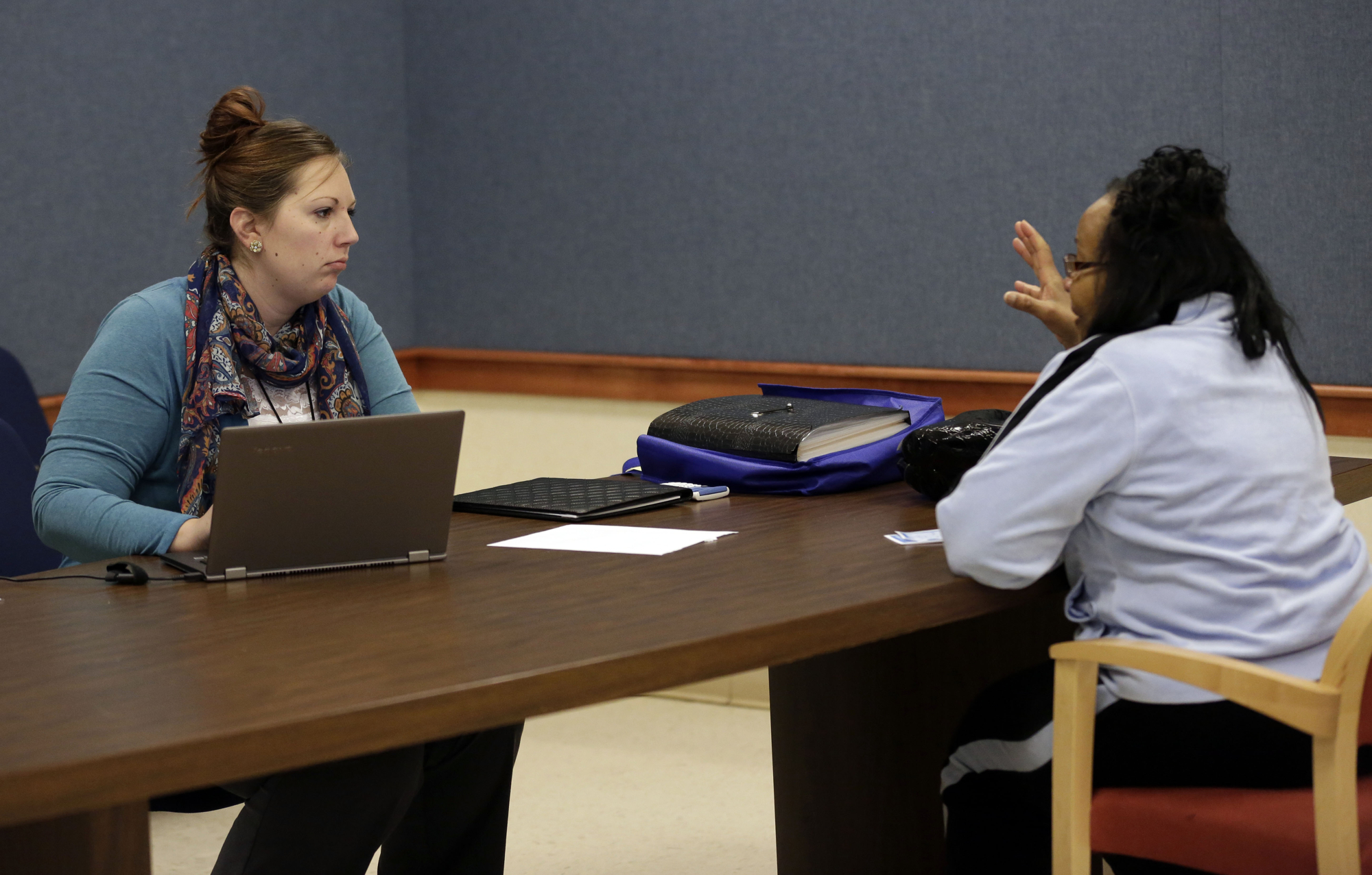 South Dakota bill would regulate health insurance helpers