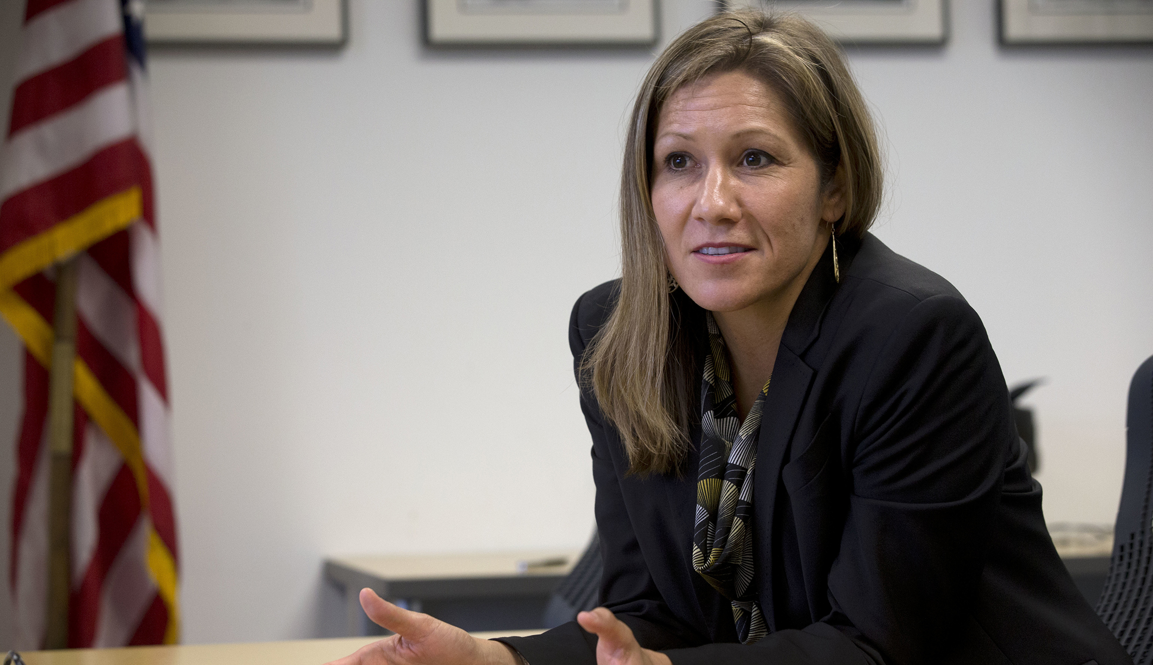 Former Clinton aide quietly joins California governor race