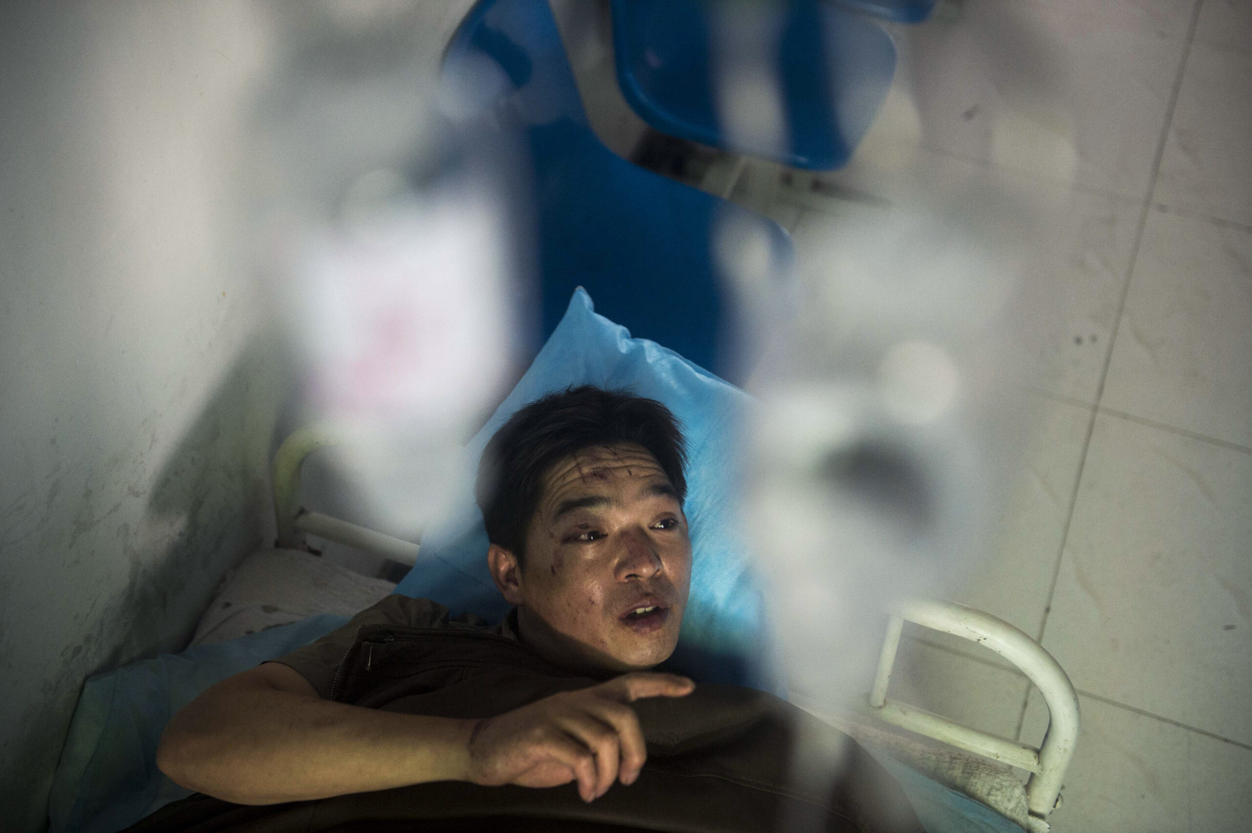 17 coal miners die after blast in west China