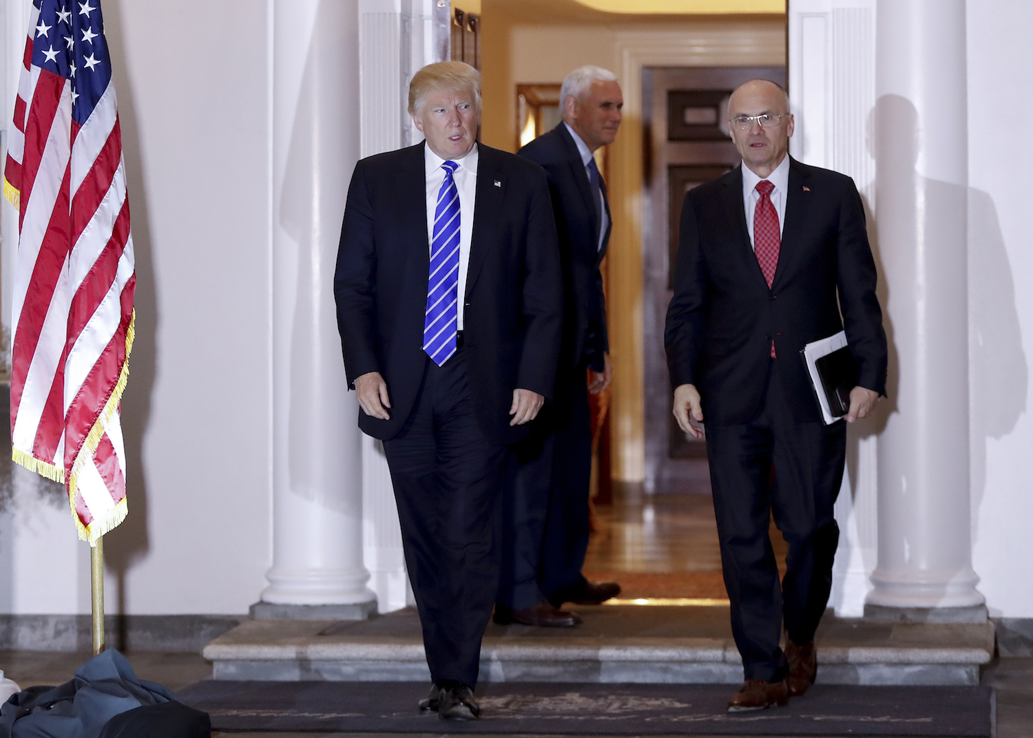 Senate GOP urges Trump to withdraw Puzder nomination