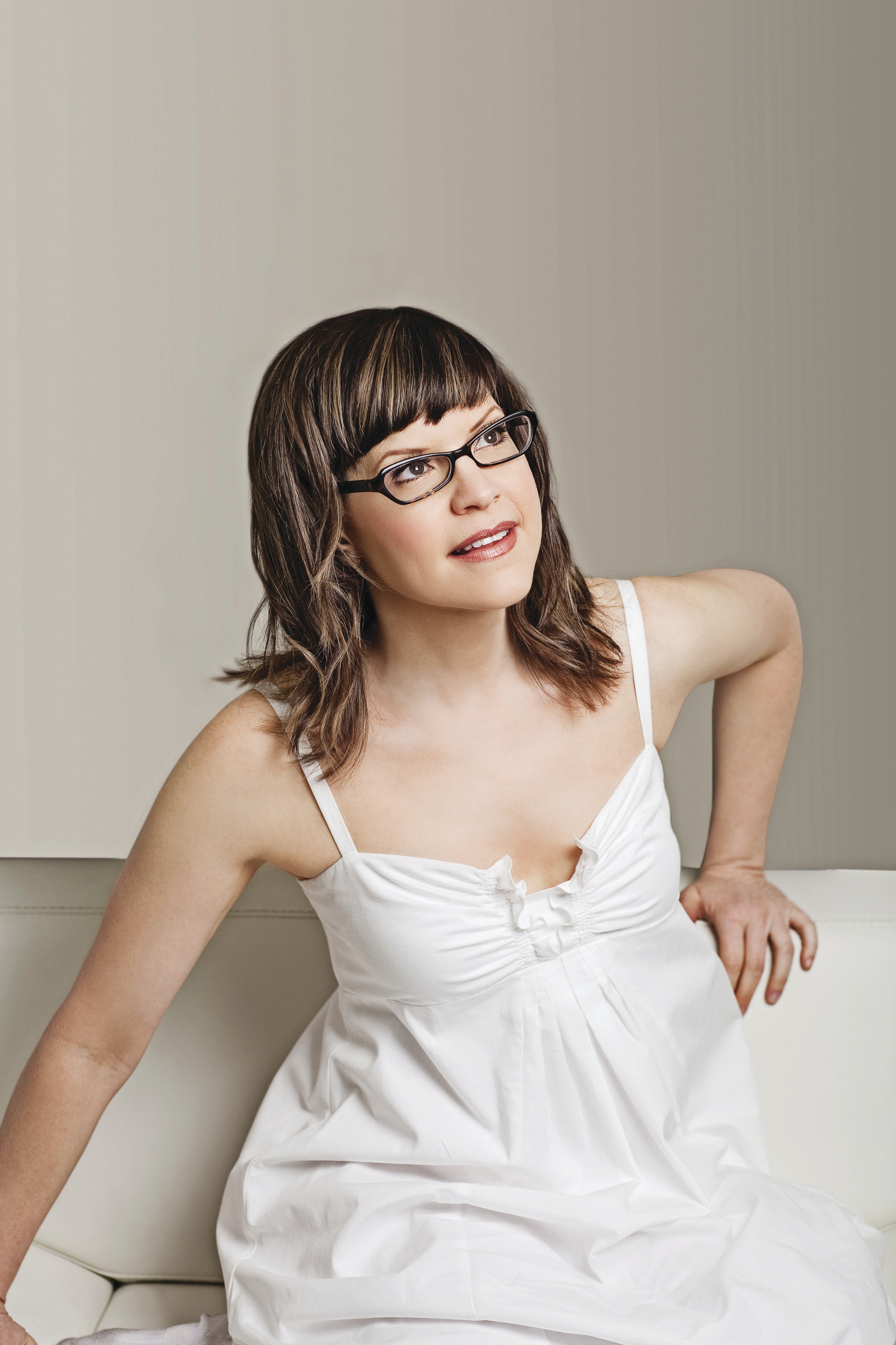Lisa Loeb returns to ‘grown-up music’ with new album, tour