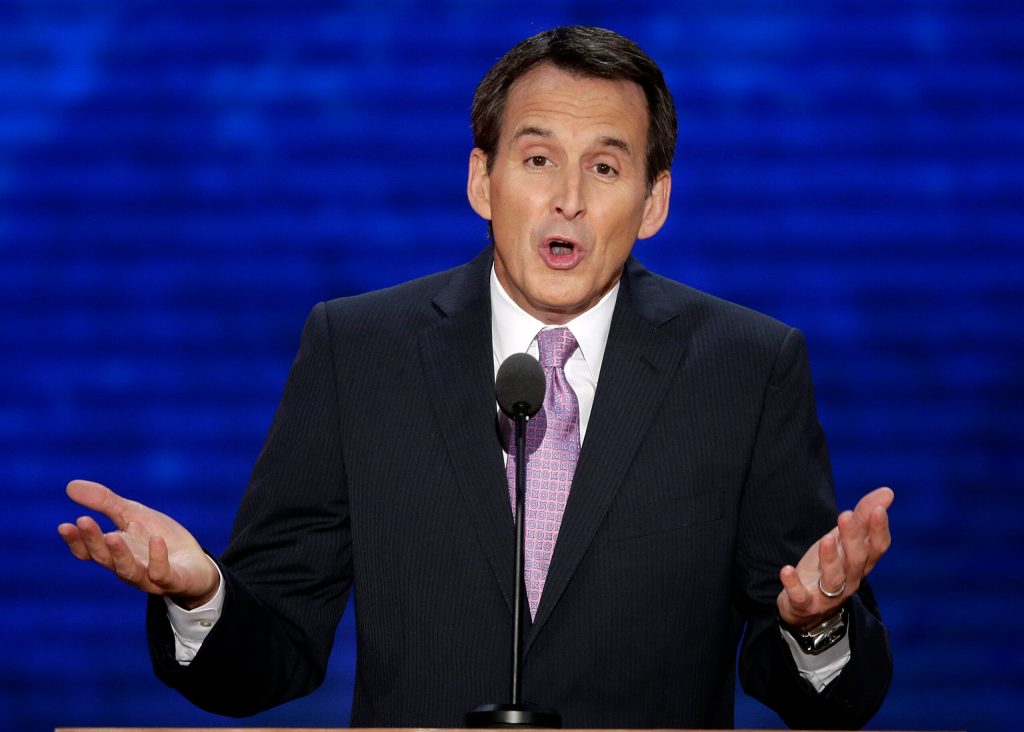 Pawlenty doesn’t find Bush ‘inspiring,’ calls for ‘dramatic move’