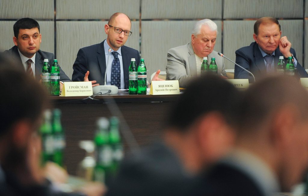 Eastern Ukrainians rap Kiev in talks
