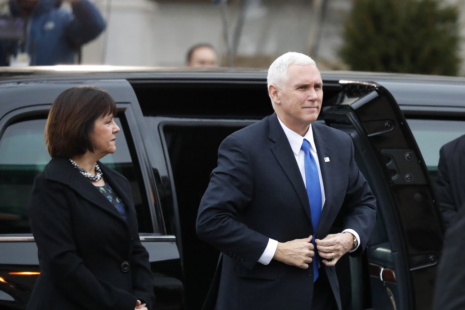 Pence checks out his new White House office