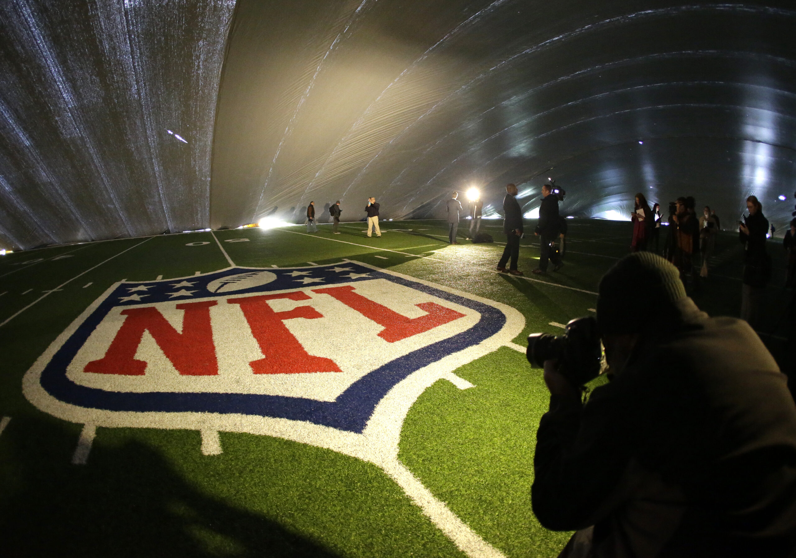 Tennessee Titans close facilities after cluster of positive COVID-19 tests