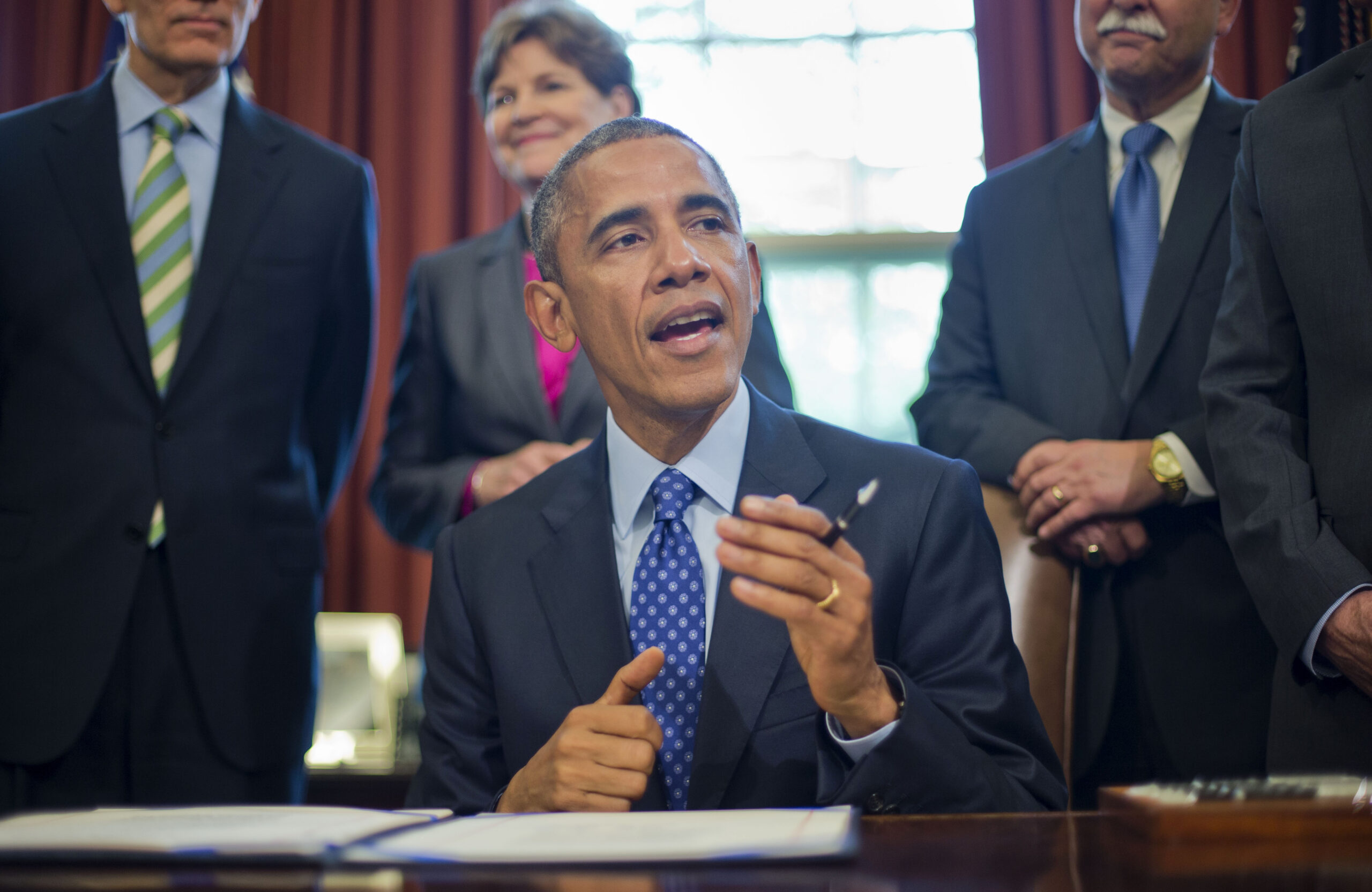 Obama threatens to veto bill on D.C. abortion coverage law