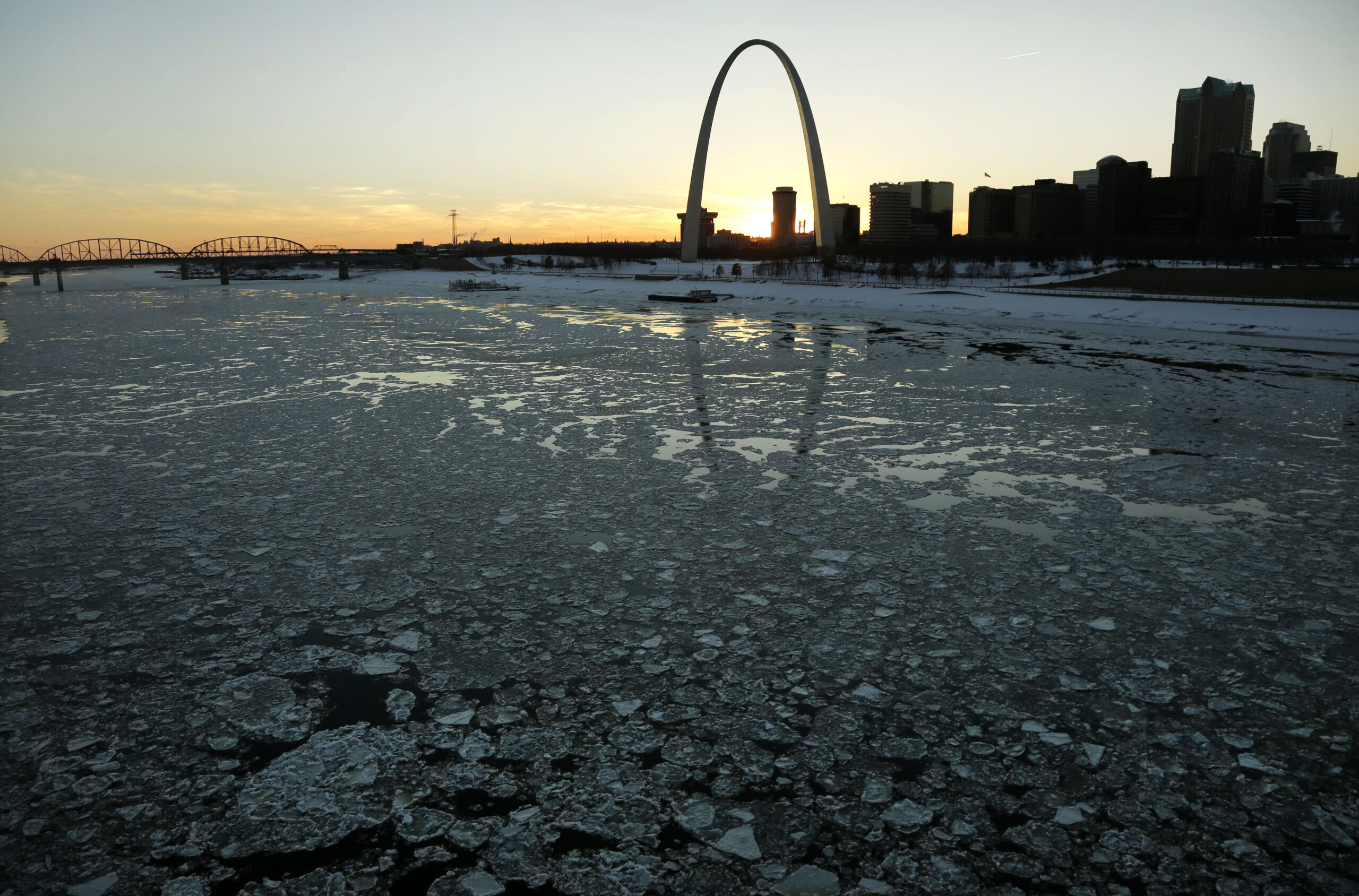 Warm West offsets cold East, makes average January